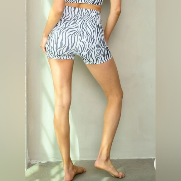 Active Zebra Print Shorts - Picture 2 of 2